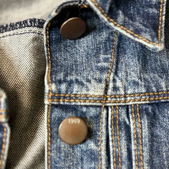 Women’s Gap 1969 Cropped Denim Jean Jacket SZ Small - Picture 5 of 6